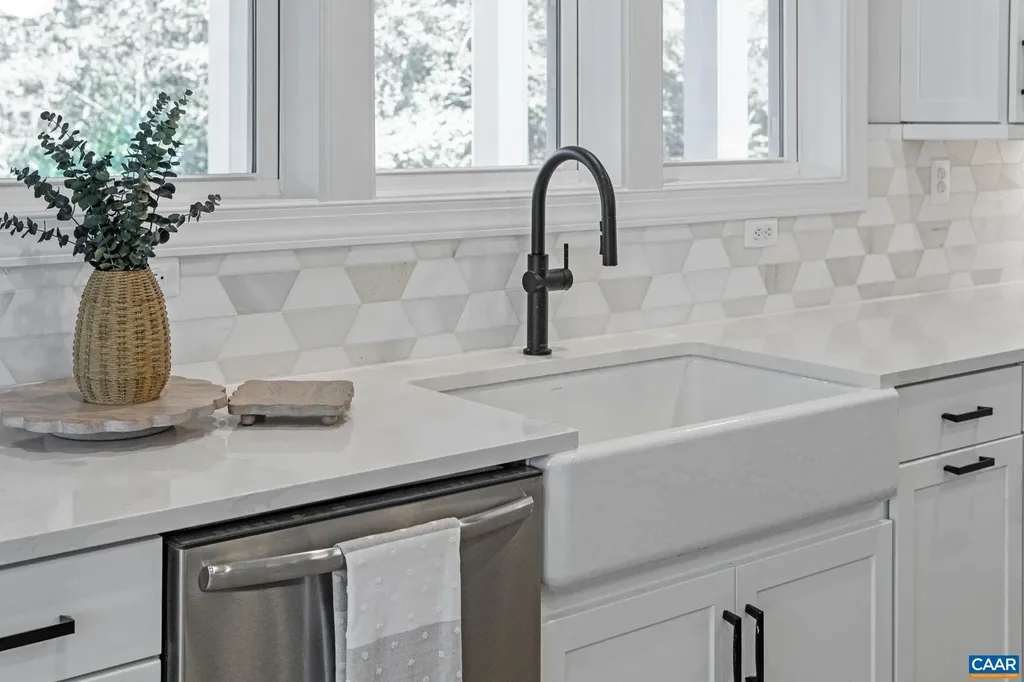 10A Sablewood Drive Charlottesville VA 22911