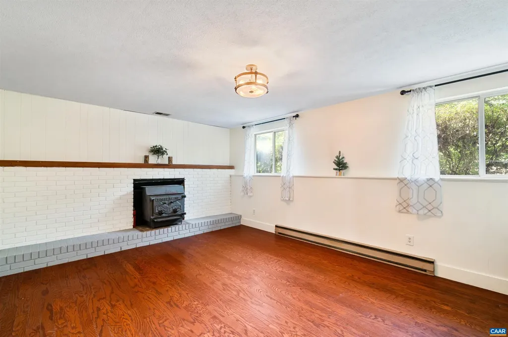 75 Lumber Lane Barboursville VA 22923