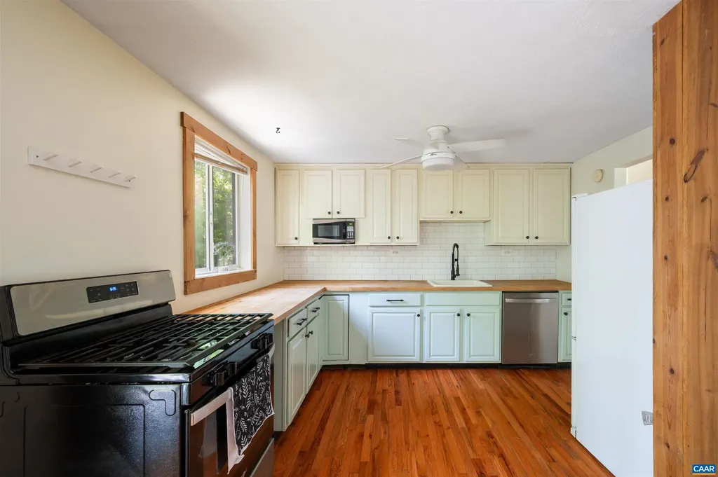 75 Lumber Lane Barboursville VA 22923