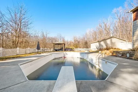 743 Comertown Road Shenandoah VA 22849