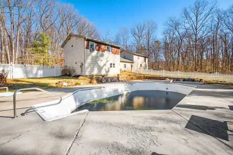 743 Comertown Road Shenandoah VA 22849