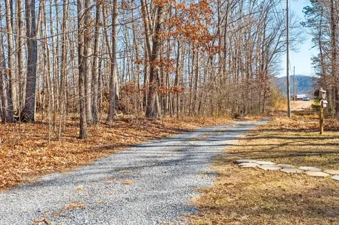 743 Comertown Road Shenandoah VA 22849