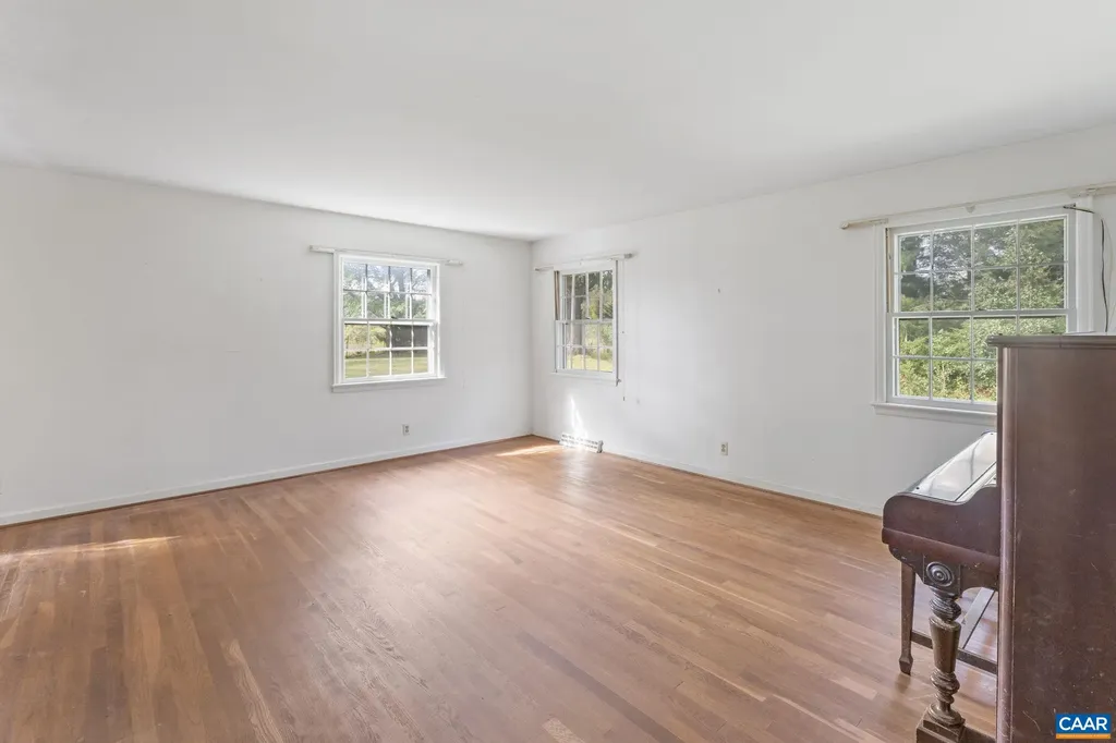 9281 Dick Woods Road Afton VA 22920