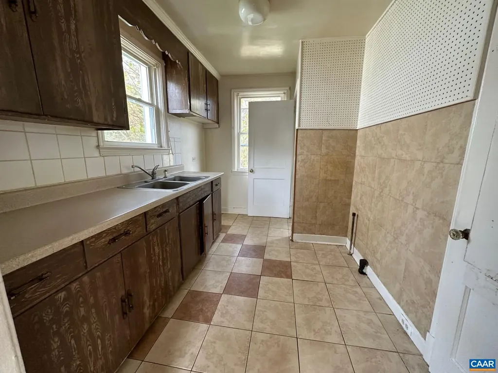 715 Elliott Avenue Charlottesville VA 22902