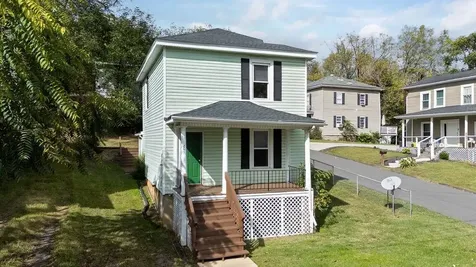 801 Stuart Street Staunton VA 24401