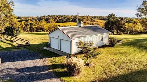 1086 Roman Road Mount Sidney VA 24467