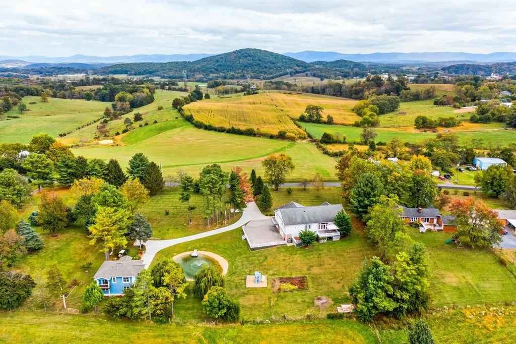 76 Centerville Road Bridgewater VA 22812