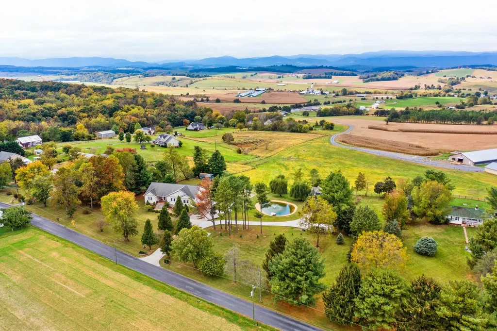 76 Centerville Road Bridgewater VA 22812