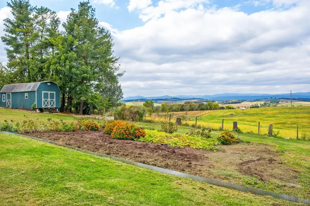 76 Centerville Road Bridgewater VA 22812