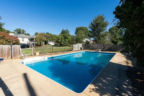 840 Hawthorne Lane Waynesboro VA 22980