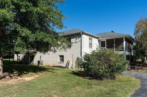 840 Hawthorne Lane Waynesboro VA 22980