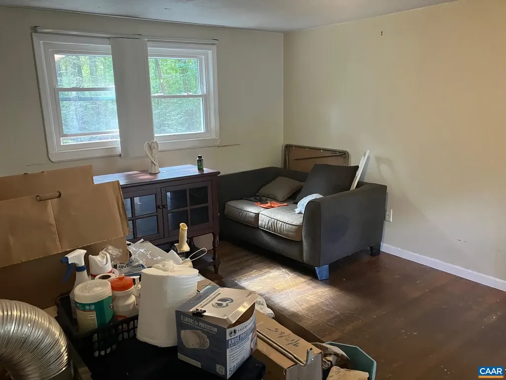 8203 Chestnut Grove Road Esmont VA 22937