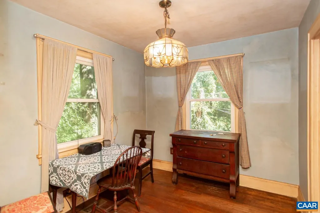 554 Valley Road Charlottesville VA 22903