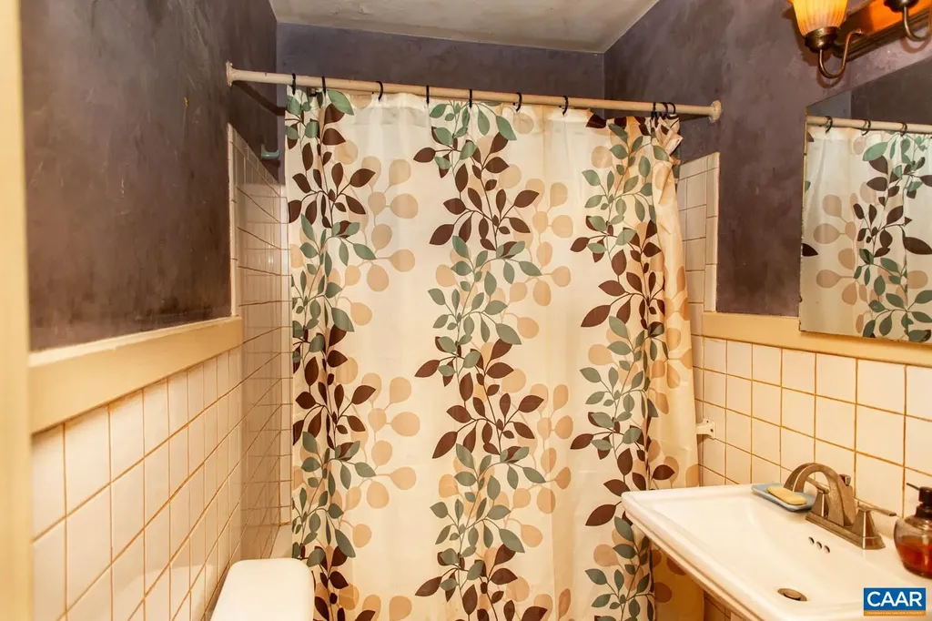 554 Valley Road Charlottesville VA 22903