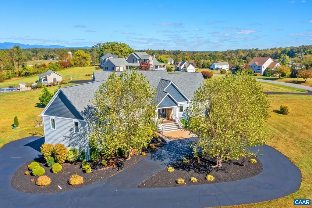 59 London Court Ruckersville VA 22968