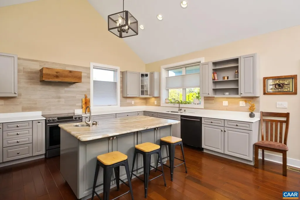 59 London Court Ruckersville VA 22968