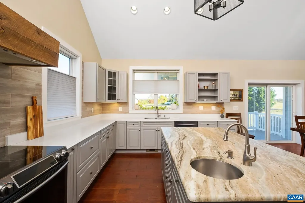 59 London Court Ruckersville VA 22968