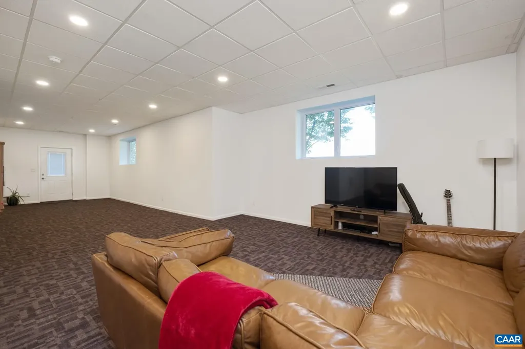 59 London Court Ruckersville VA 22968