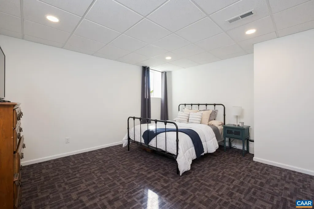 59 London Court Ruckersville VA 22968