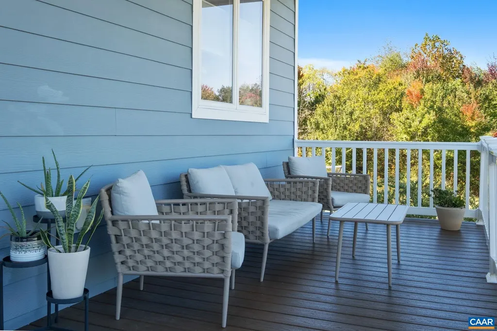 59 London Court Ruckersville VA 22968