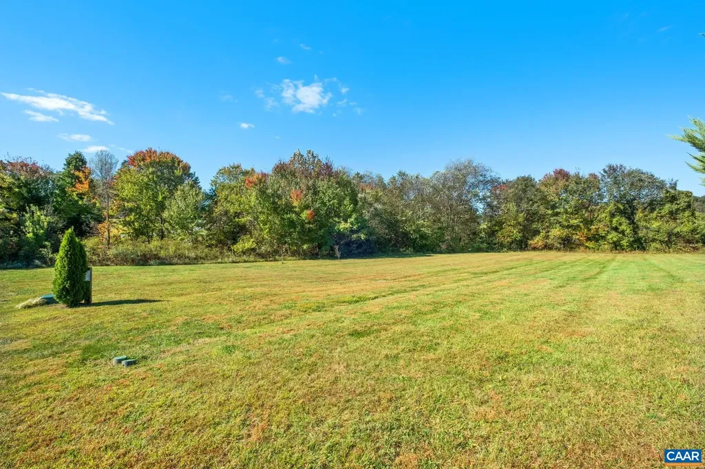 59 London Court Ruckersville VA 22968