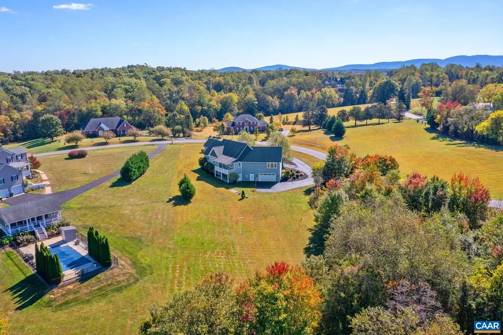 59 London Court Ruckersville VA 22968