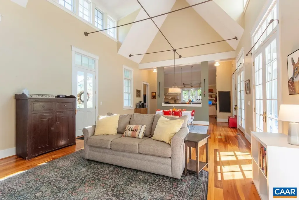 30 Cedar Meadow Drive Nellysford VA 22958