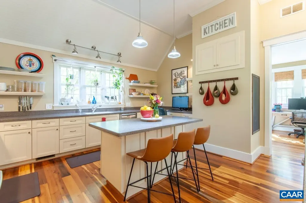 30 Cedar Meadow Drive Nellysford VA 22958