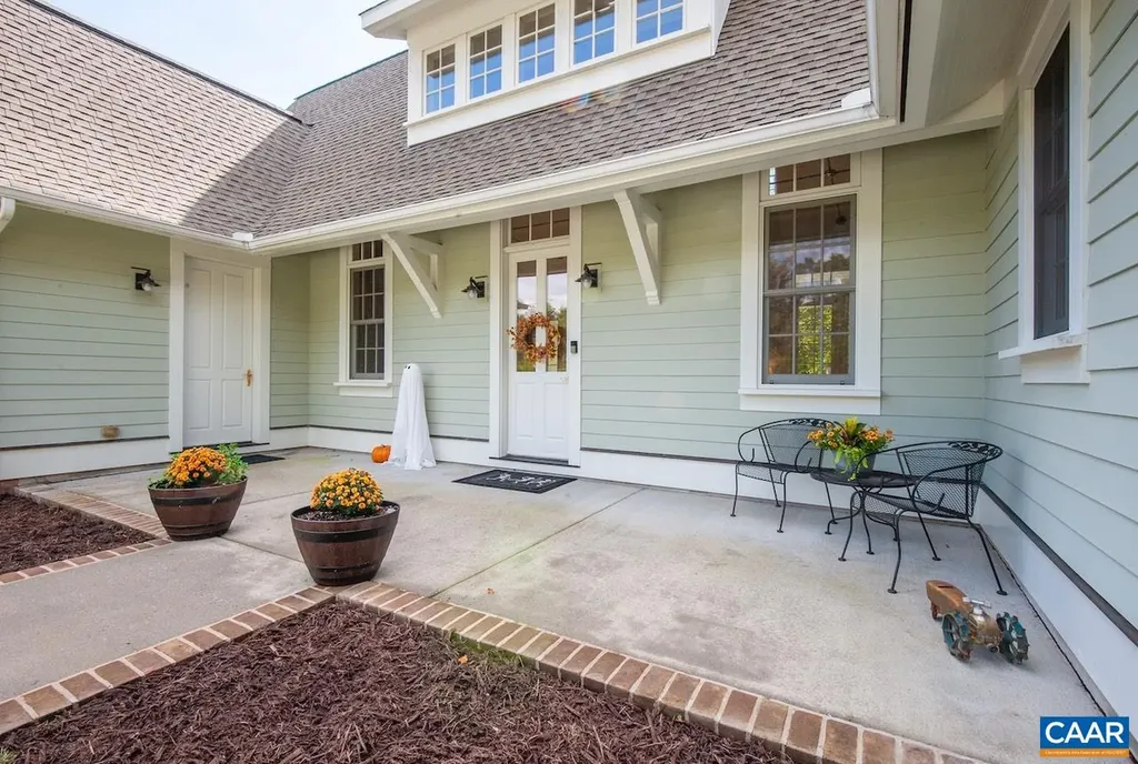 30 Cedar Meadow Drive Nellysford VA 22958