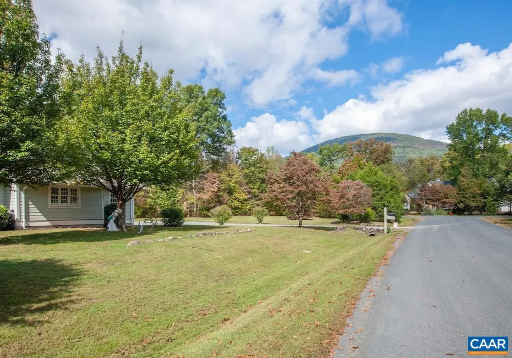 30 Cedar Meadow Drive Nellysford VA 22958