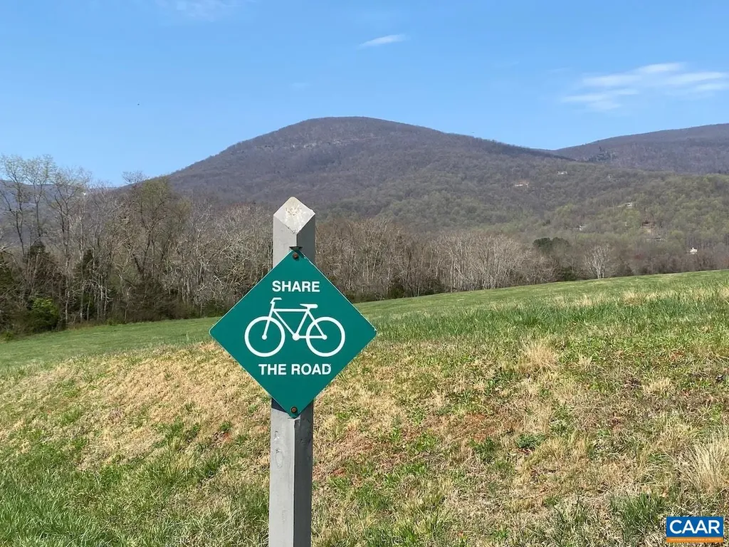 30 Cedar Meadow Drive Nellysford VA 22958