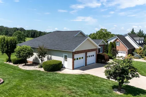 2915 Nutmeg Court Harrisonburg VA 22801
