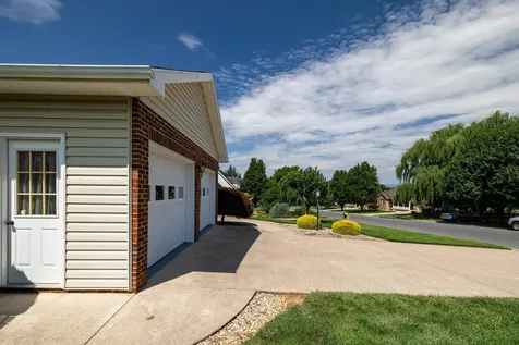 2915 Nutmeg Court Harrisonburg VA 22801