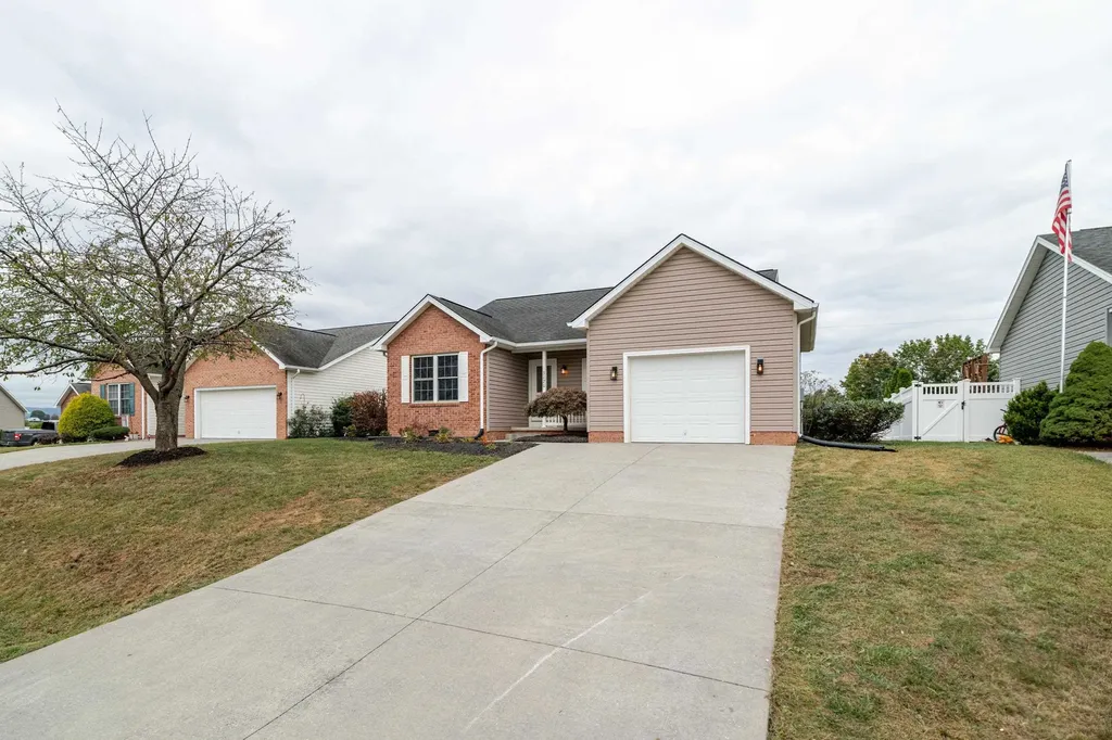 3120 Pride Circle Broadway VA 22815