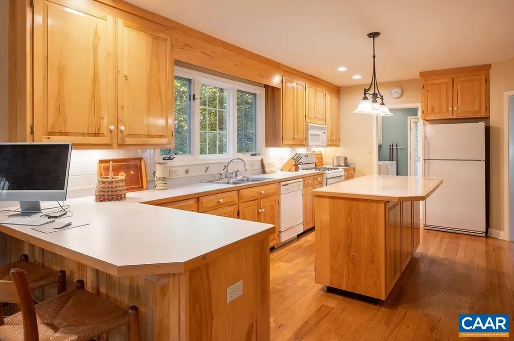 1549 Reynovia Drive Charlottesville VA 22902