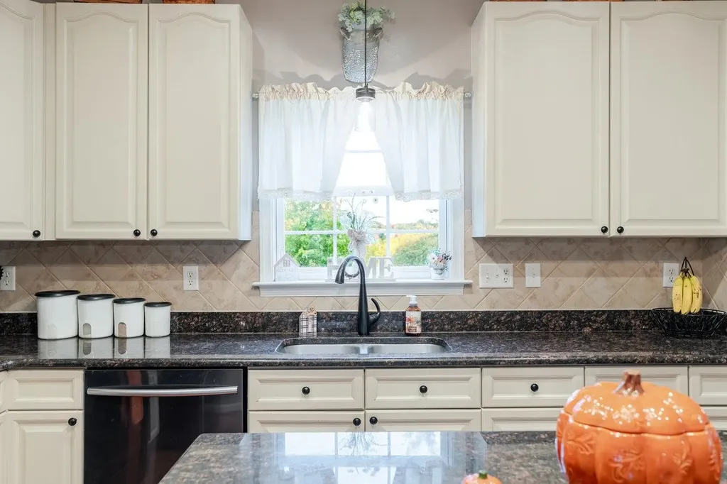 209 Buchanan Drive Broadway VA 22815