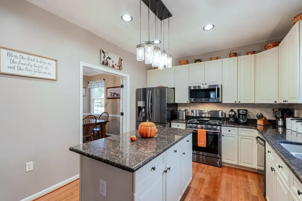 209 Buchanan Drive Broadway VA 22815