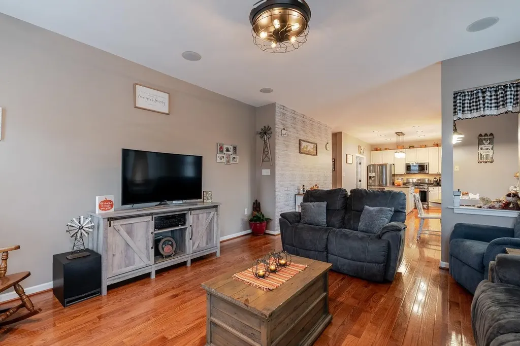 209 Buchanan Drive Broadway VA 22815