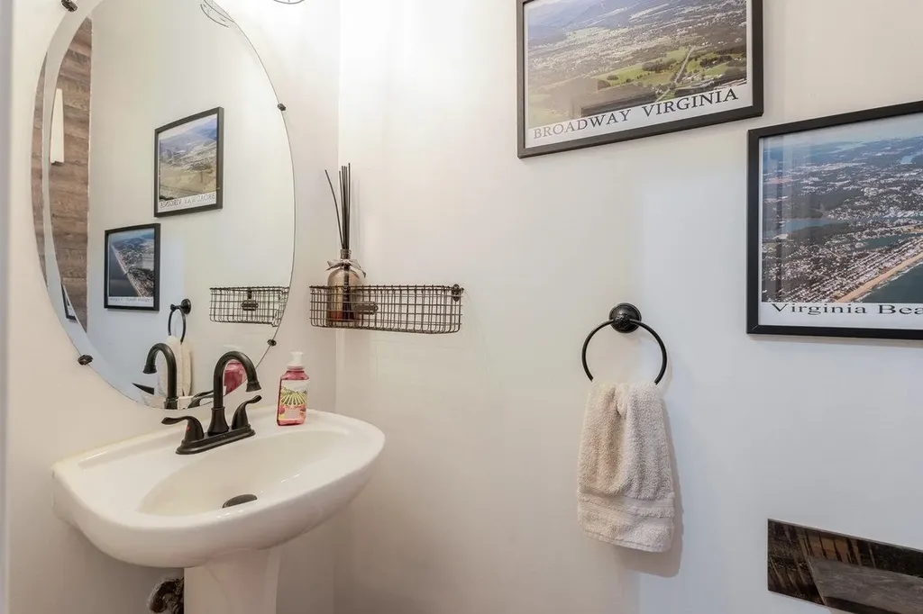 209 Buchanan Drive Broadway VA 22815