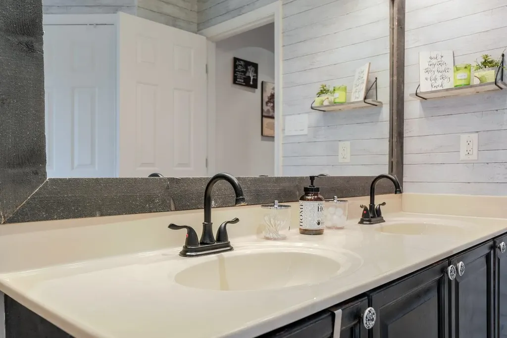 209 Buchanan Drive Broadway VA 22815