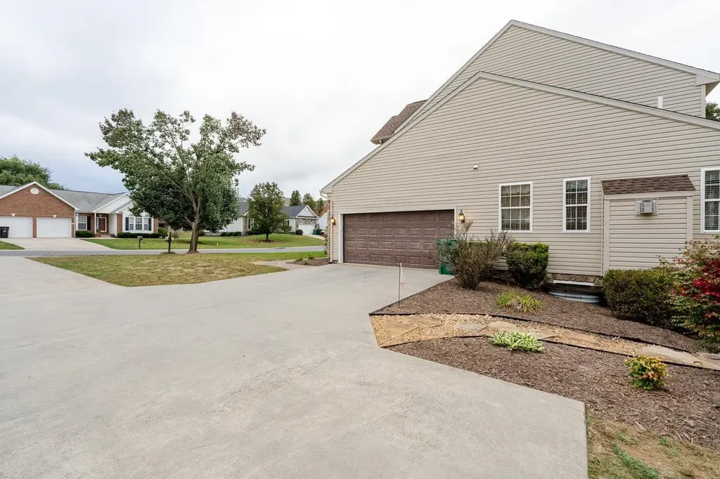 209 Buchanan Drive Broadway VA 22815