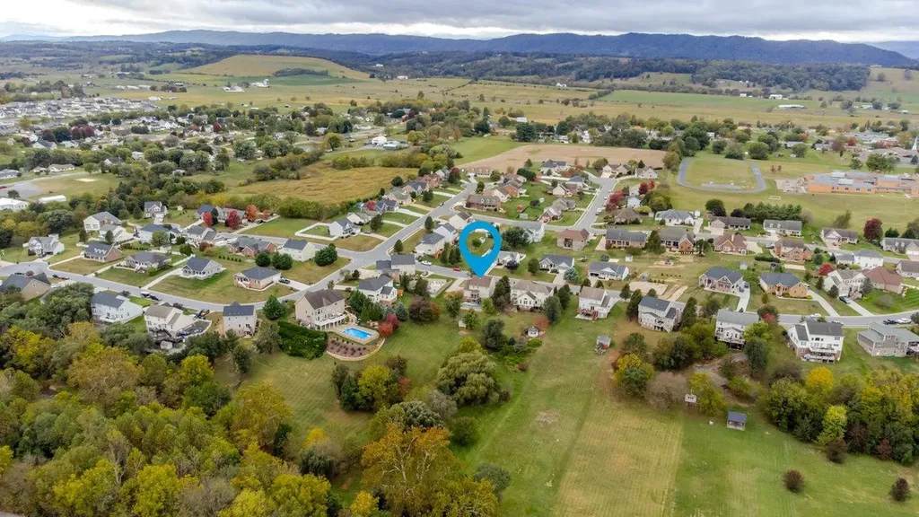 209 Buchanan Drive Broadway VA 22815