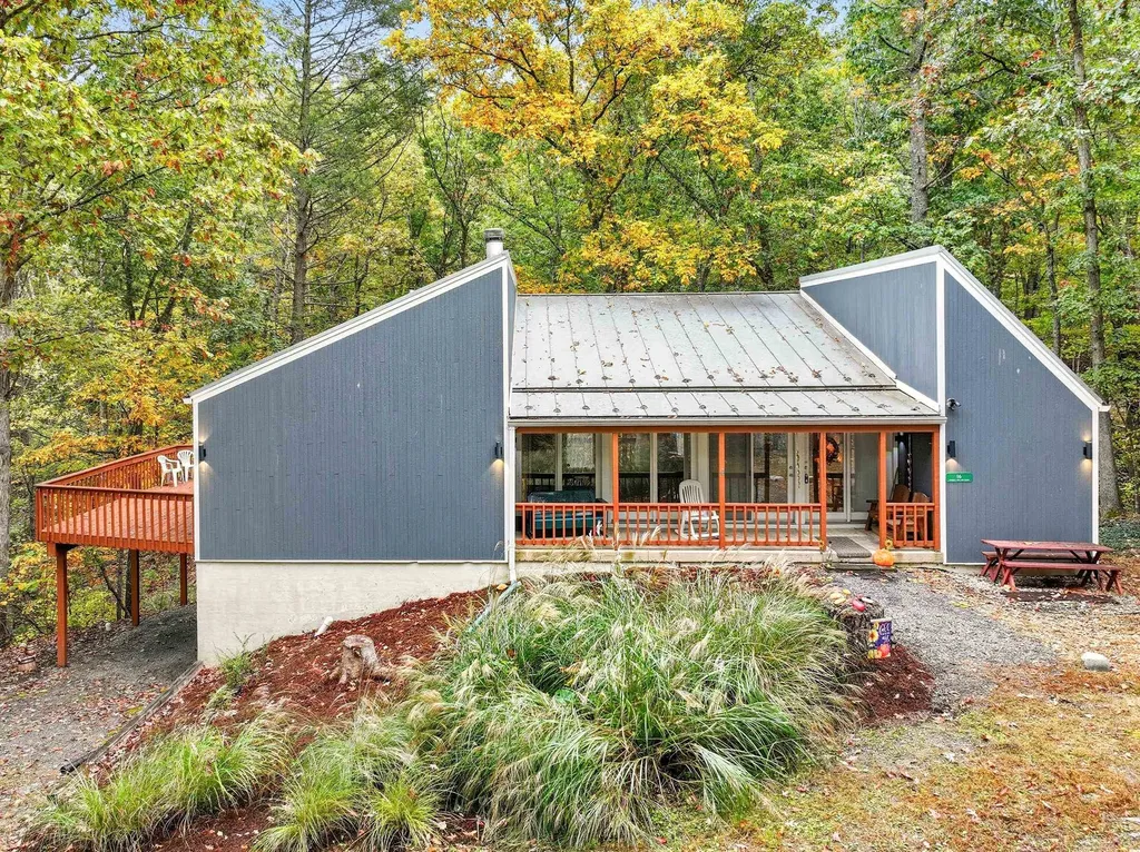 16 Spruce Hollow Road Basye VA 22810