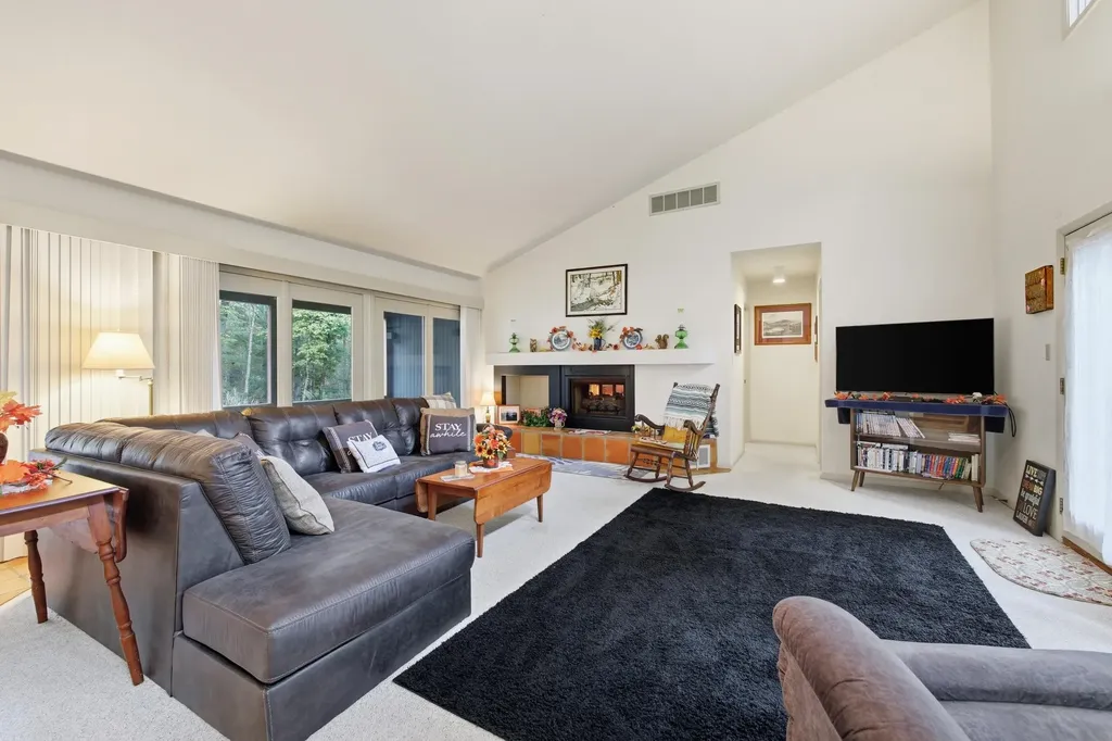 16 Spruce Hollow Road Basye VA 22810