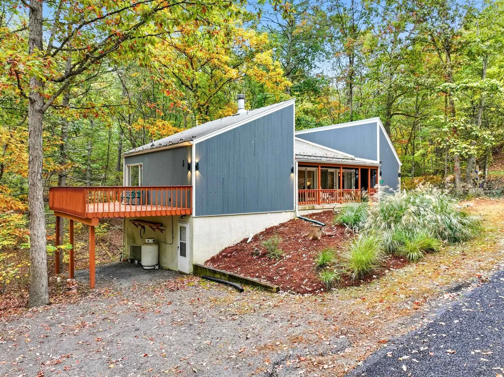 16 Spruce Hollow Road Basye VA 22810