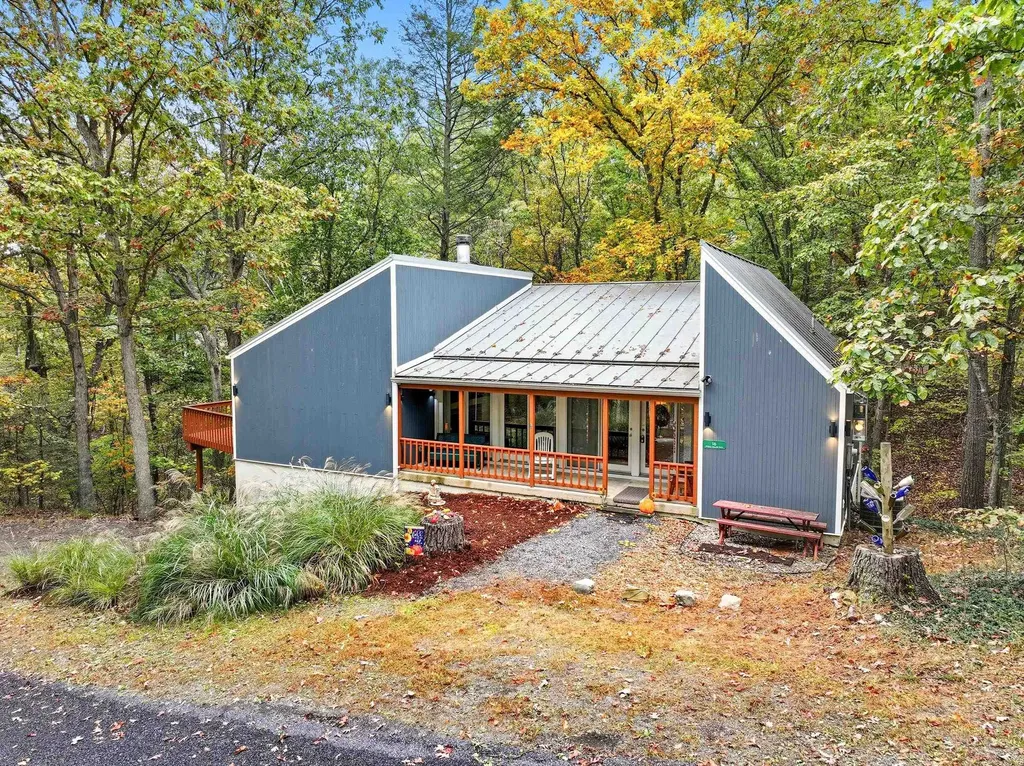16 Spruce Hollow Road Basye VA 22810