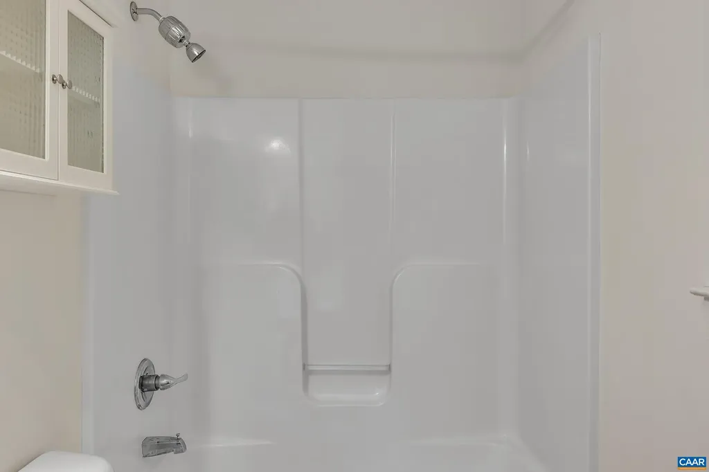 1864 Gammon Town Road Bumpass VA 23024