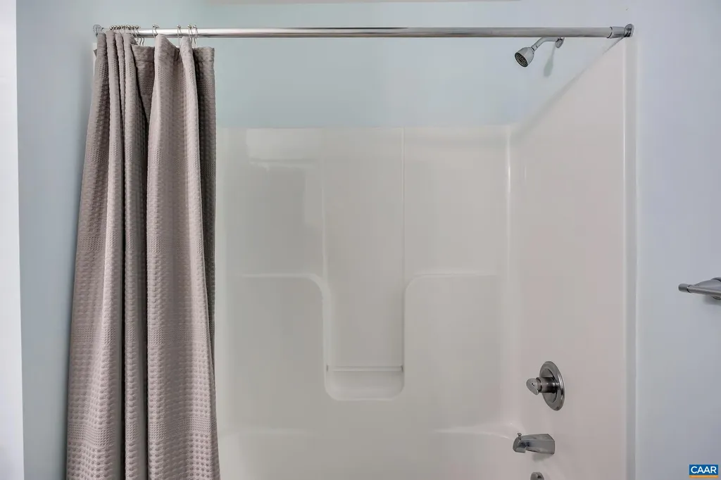 1864 Gammon Town Road Bumpass VA 23024