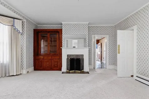 1004 Beverley Street E Staunton VA 24401