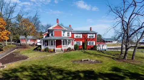 1004 Beverley Street E Staunton VA 24401